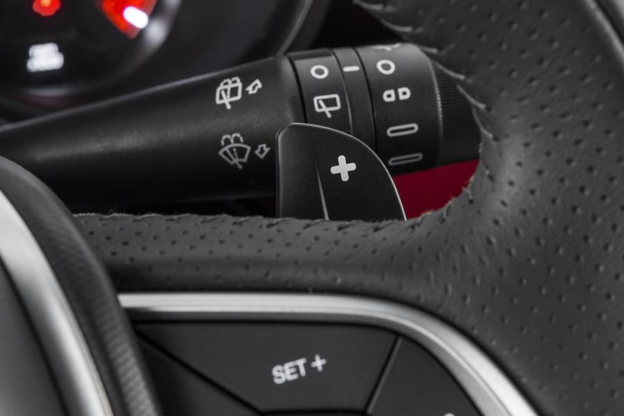 Детали интерьера Fiat Argo HGT 2017 года  (фото 28 из 40)